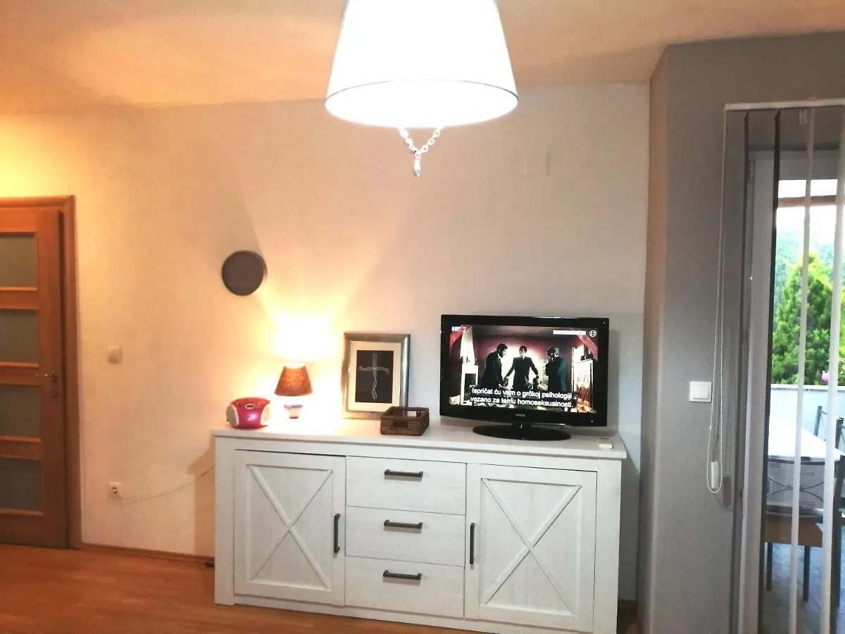 Apartments Dora Bibinje, 30 M From The Sea