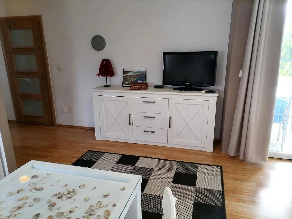 Apartments Dora Bibinje, 30 M From The Sea 0*, Bibinje