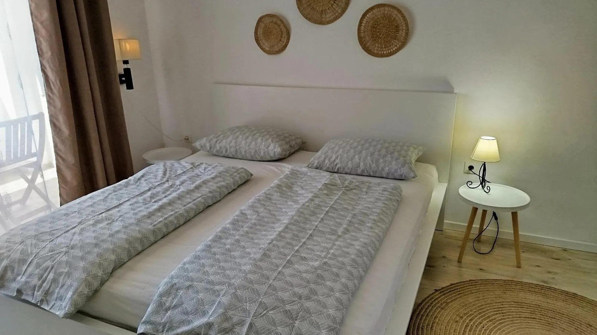 Apartments Dora Bibinje, 30 M From The Sea  Bibinje